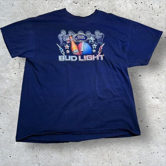 Bud Light Beer Sports Football Players Graphic T-Shirt Patched Logo Navy Sz 2XL - Picture 1 of 11